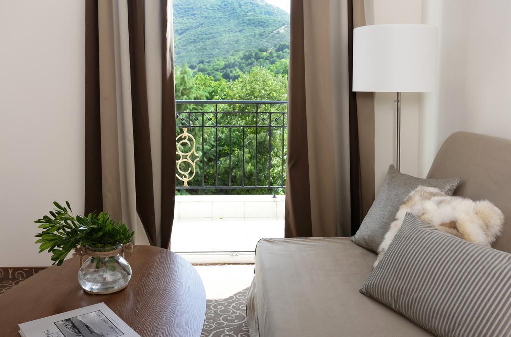 Chloe Luxury Hotel Kasztoriá Kültér fotó