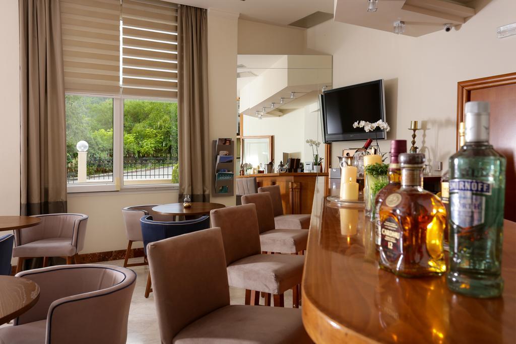 Chloe Luxury Hotel Kasztoriá Kültér fotó