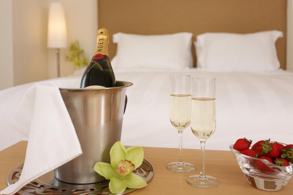 Chloe Luxury Hotel Kasztoriá Kültér fotó