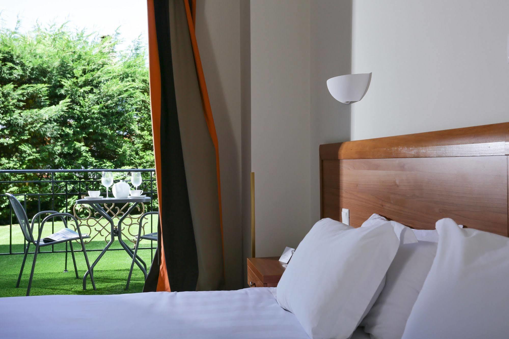 Chloe Luxury Hotel Kasztoriá Kültér fotó