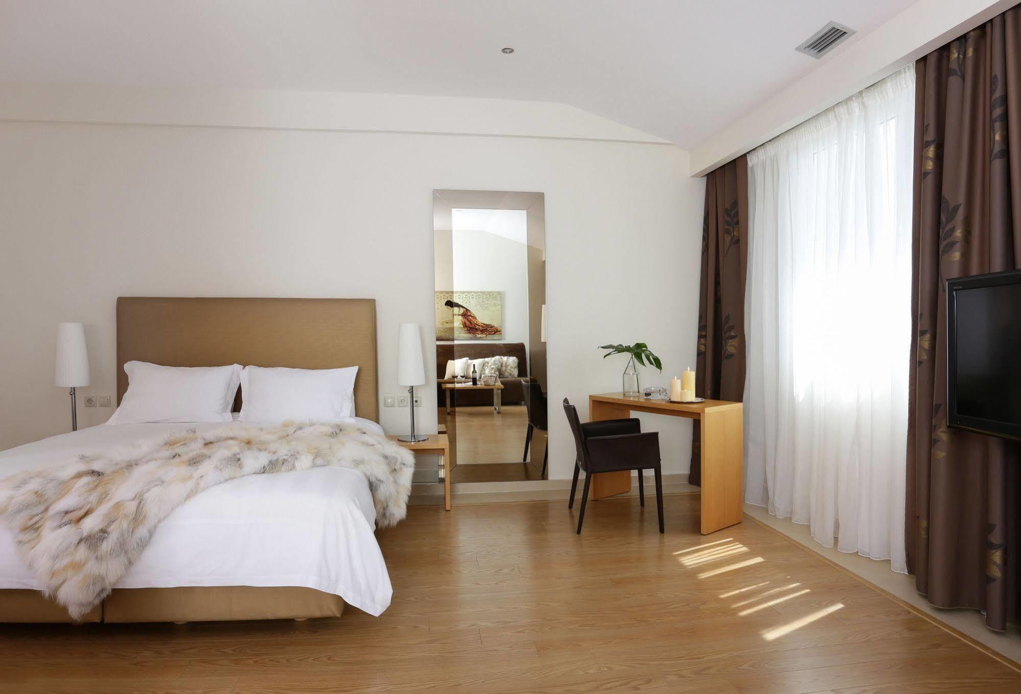 Chloe Luxury Hotel Kasztoriá Kültér fotó